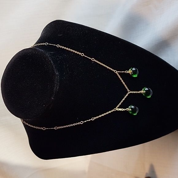 Gold‎ Tone Emerald Green Drop Necklace - Picture 11 of 13